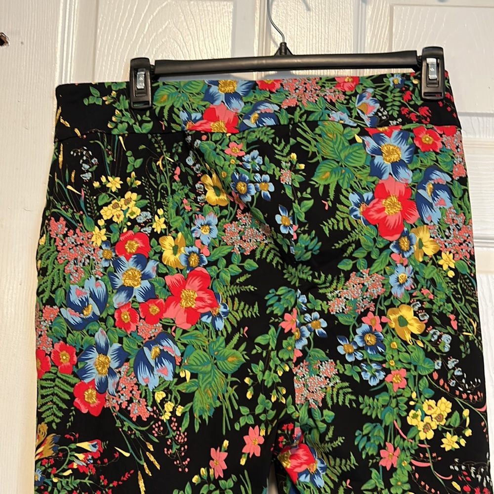 Soft Surroundings Black Floral Cropped Pants - Picture 5 of 13
